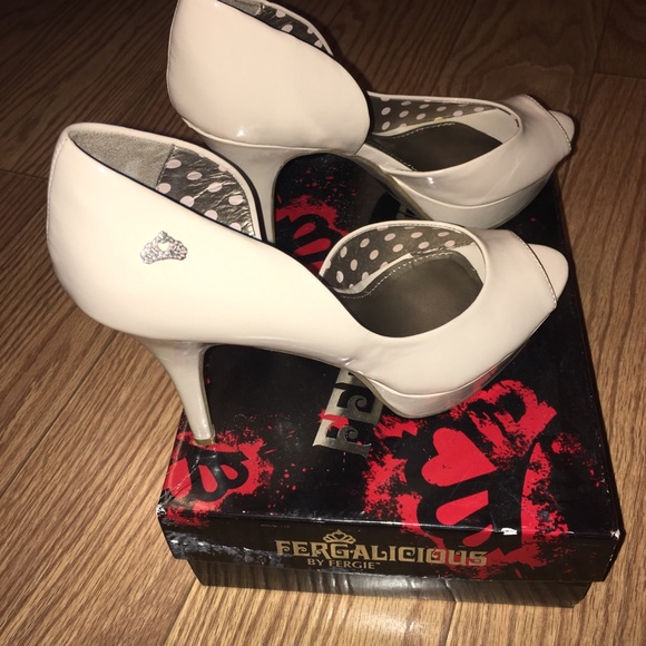 Nice Fergalicious high heels! - Picture 2 of 8
